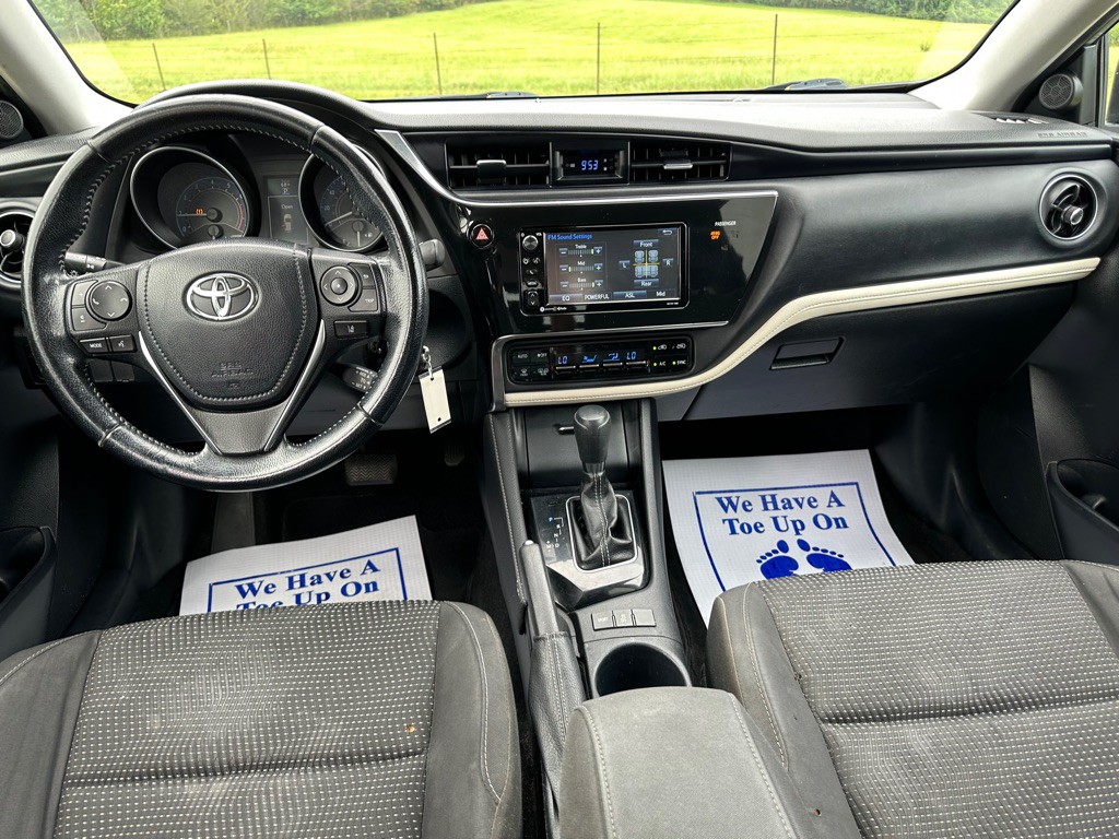 2018 Toyota Corolla Image 14