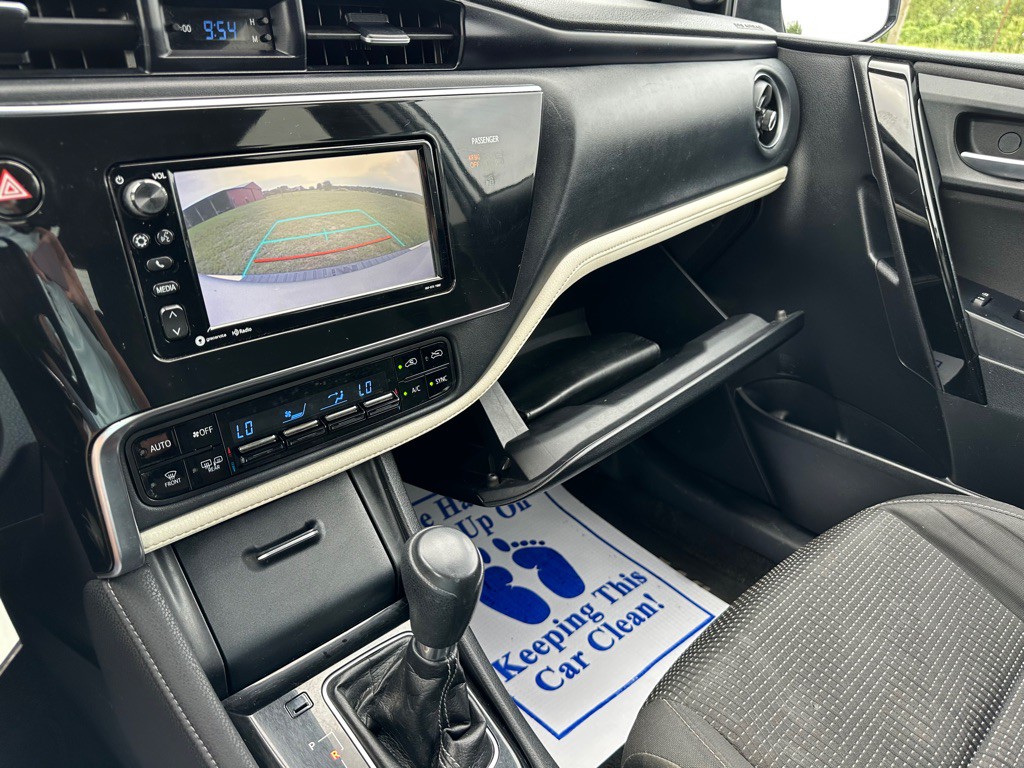 2018 Toyota Corolla Image 20