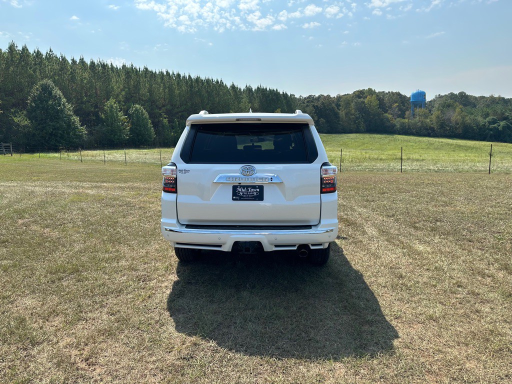 2019 Toyota 4Runner Image 6