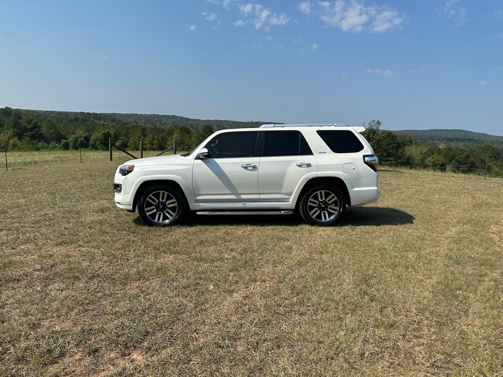 2019 Toyota 4Runner Image 7