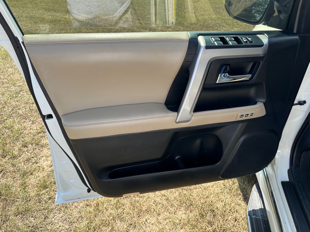 2019 Toyota 4Runner Image 11