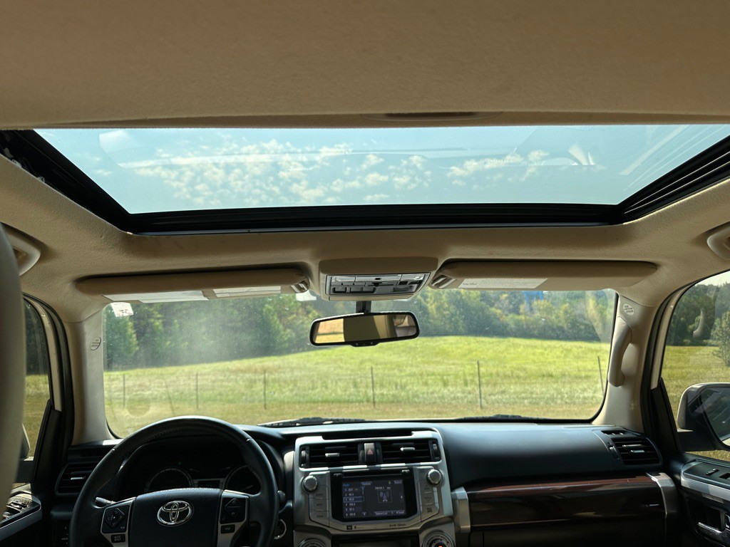 2019 Toyota 4Runner Image 17