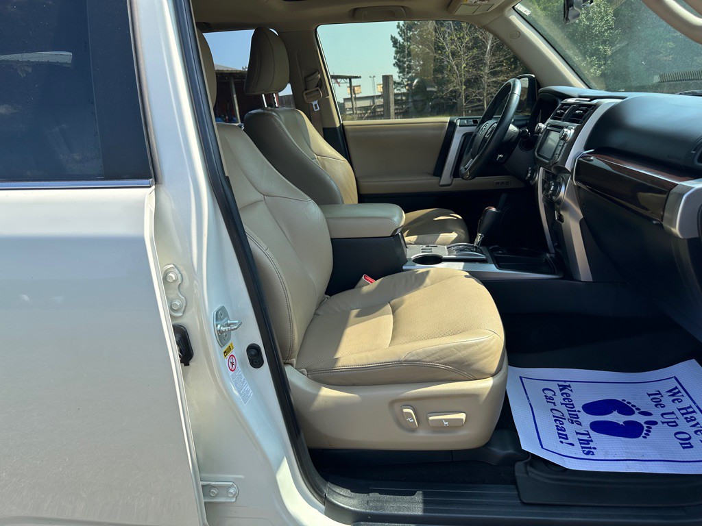 2019 Toyota 4Runner Image 19