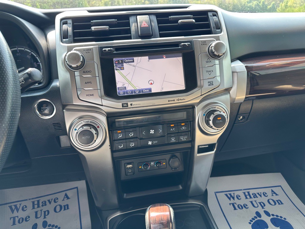 2019 Toyota 4Runner Image 25