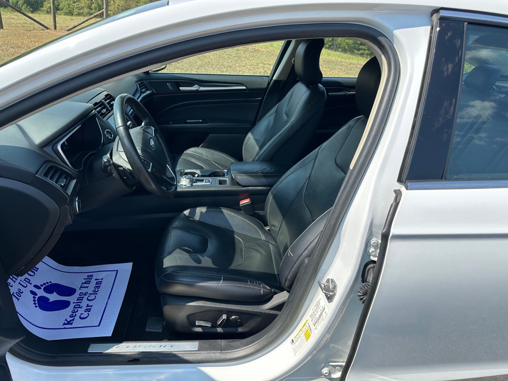 2019 Ford Fusion Image 12