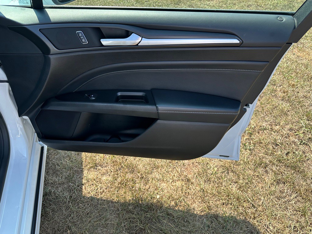 2019 Ford Fusion Image 17