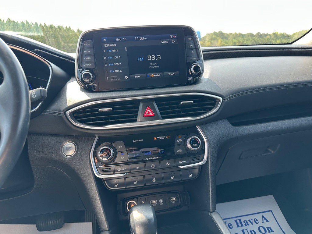 2020 Hyundai Santa Fe Image 21