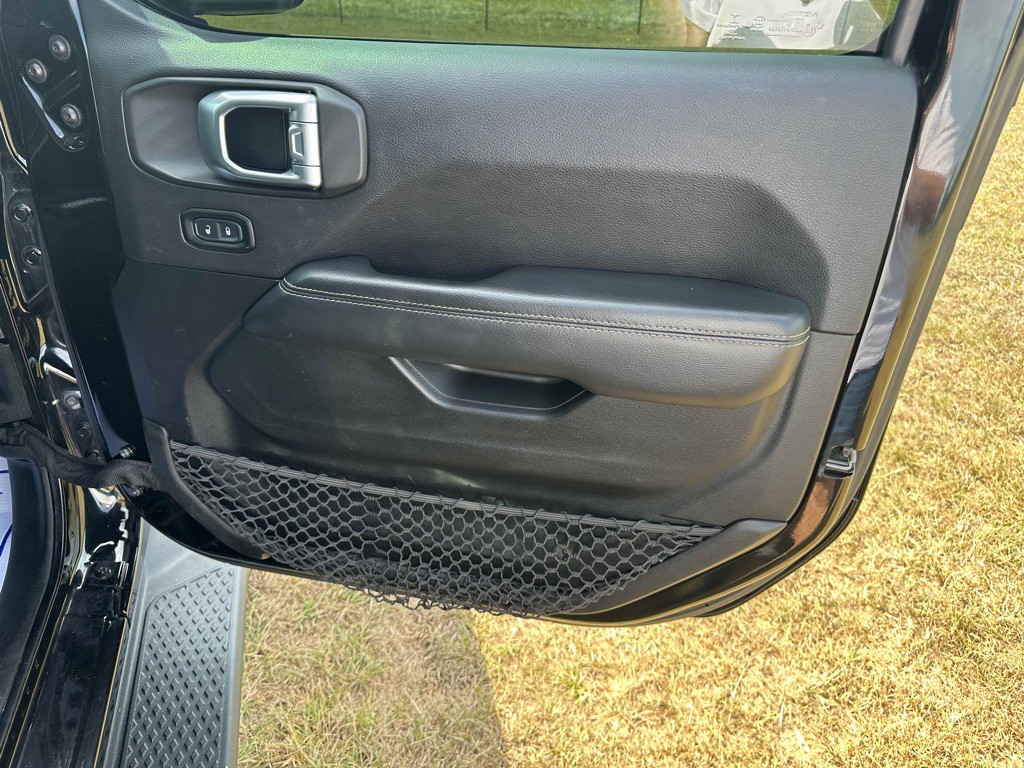 2020 Jeep Gladiator Image 15