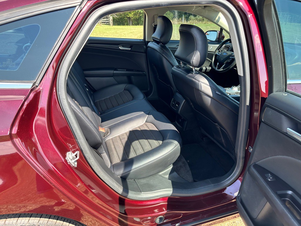 2018 Ford Fusion Image 17