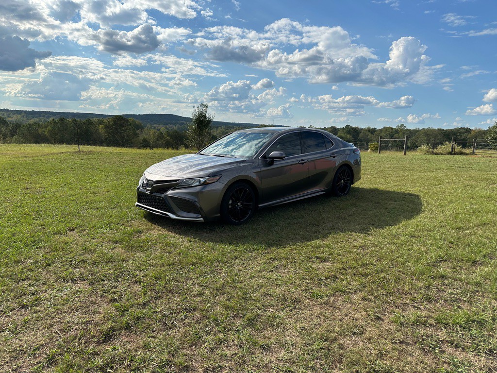2021 Toyota Camry Image 1
