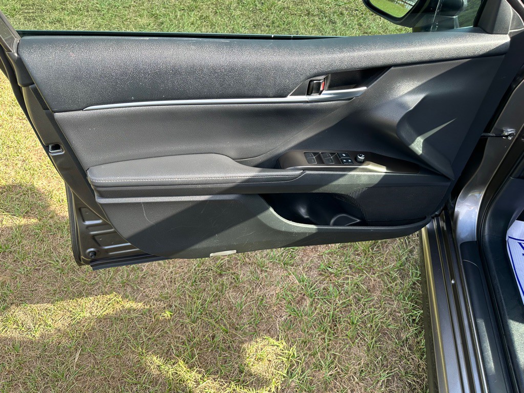 2021 Toyota Camry Image 11