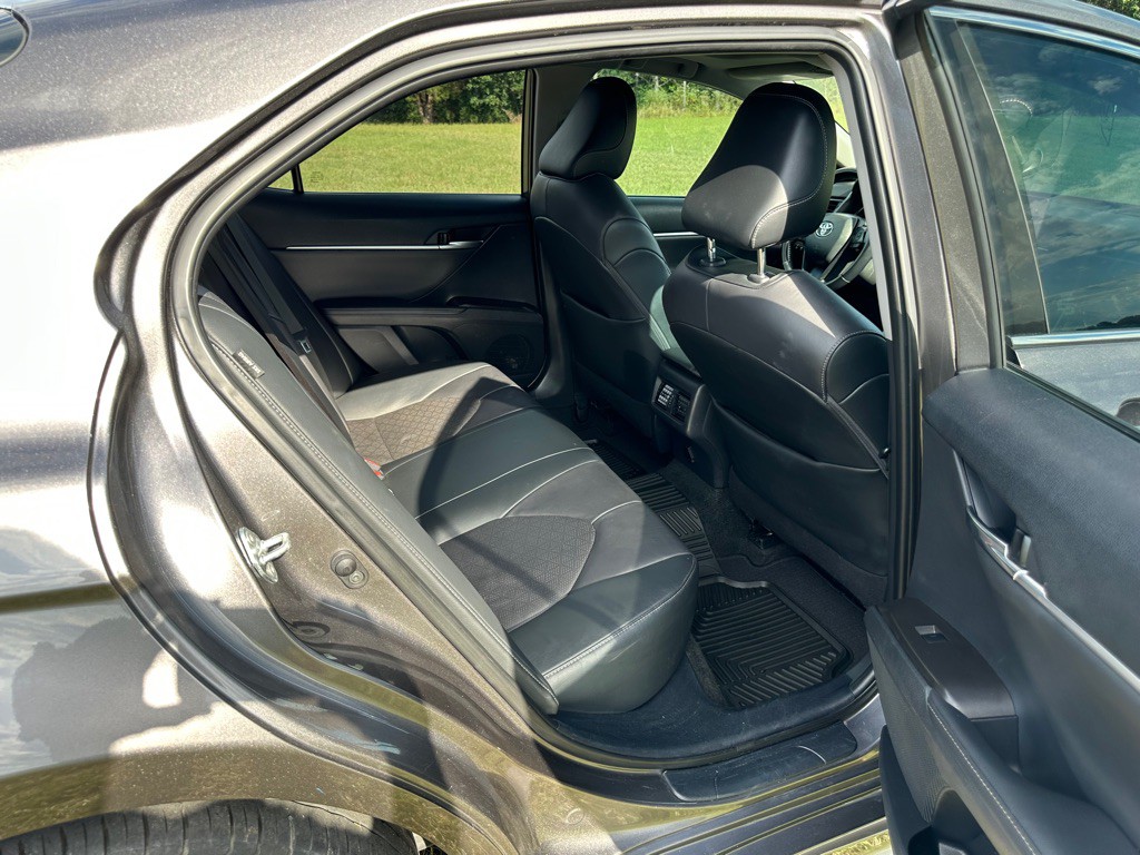 2021 Toyota Camry Image 19