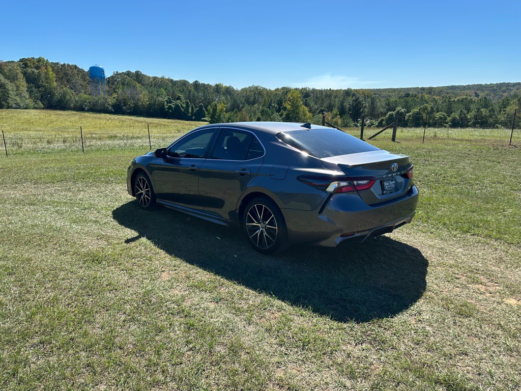 2023 Toyota Camry Image 3
