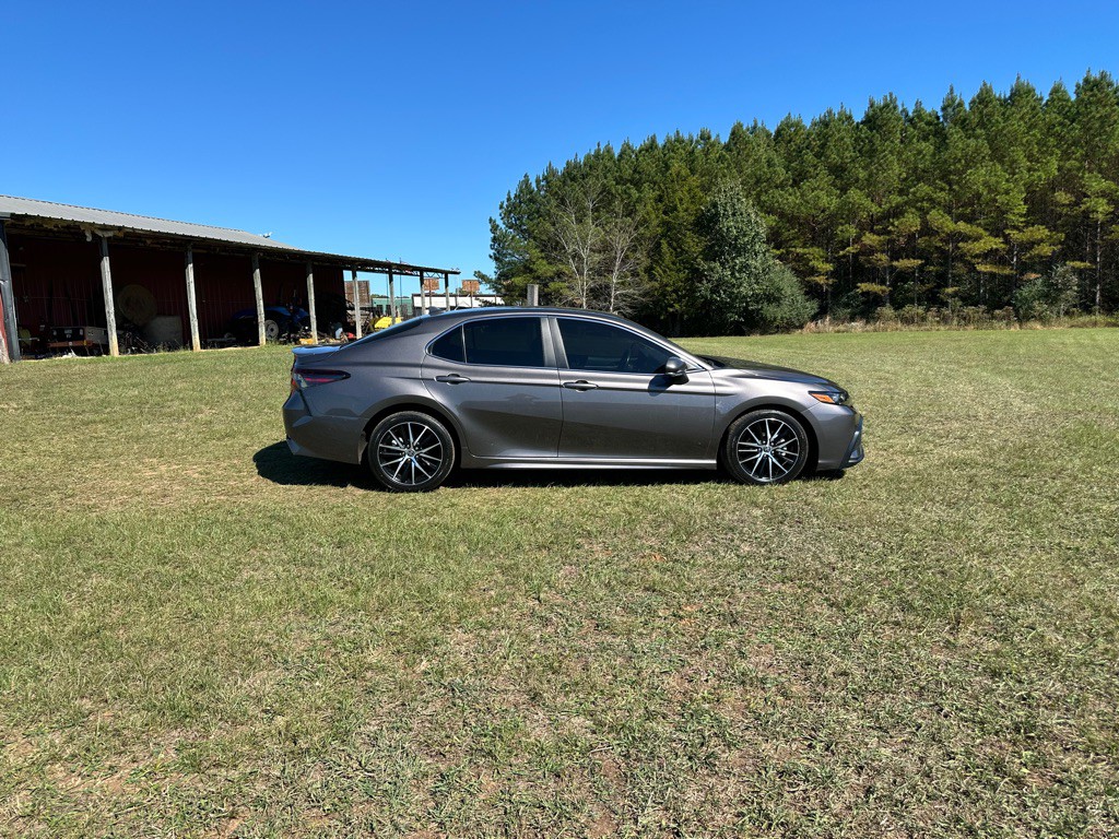 2023 Toyota Camry Image 9