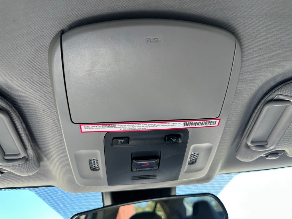 2023 Toyota Camry Image 21