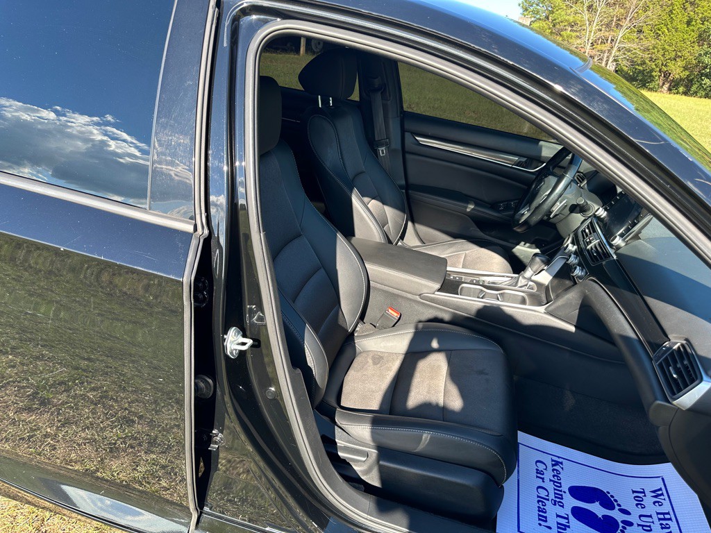 2021 Honda Accord Image 16