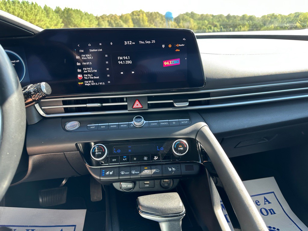 2023 Hyundai Elantra Image 21