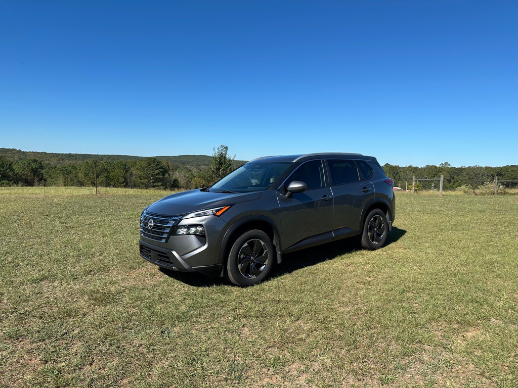 2024 Nissan Rogue Image 1