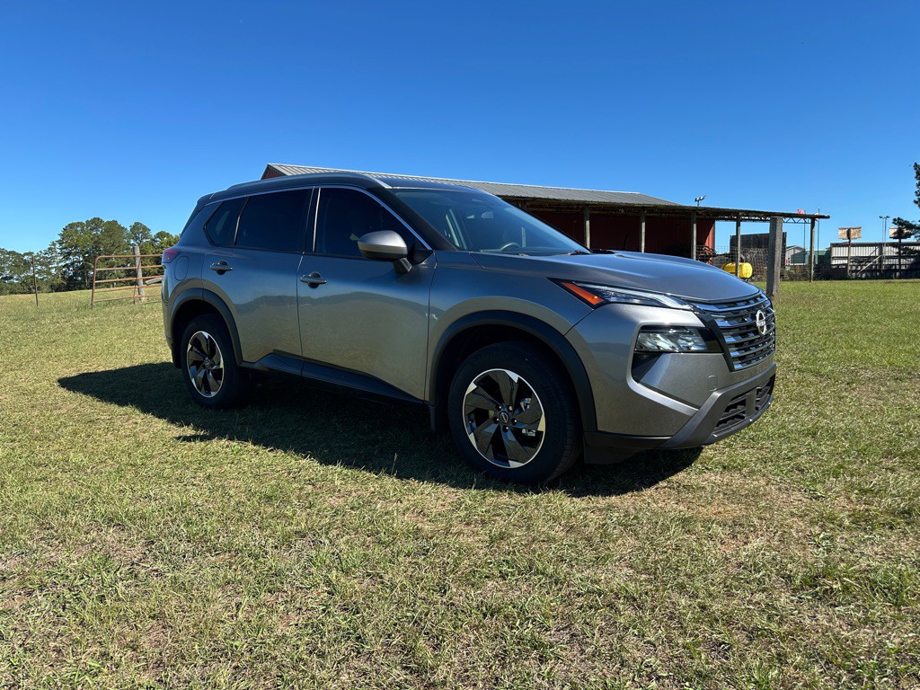 2024 Nissan Rogue Image 2