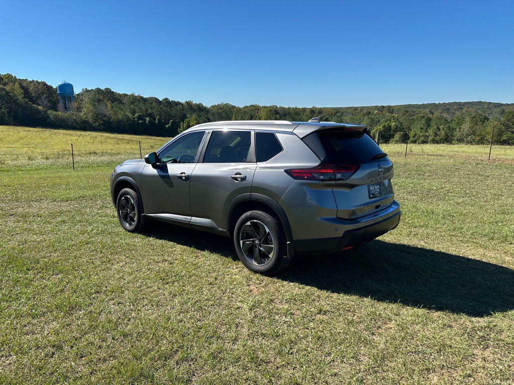 2024 Nissan Rogue Image 3