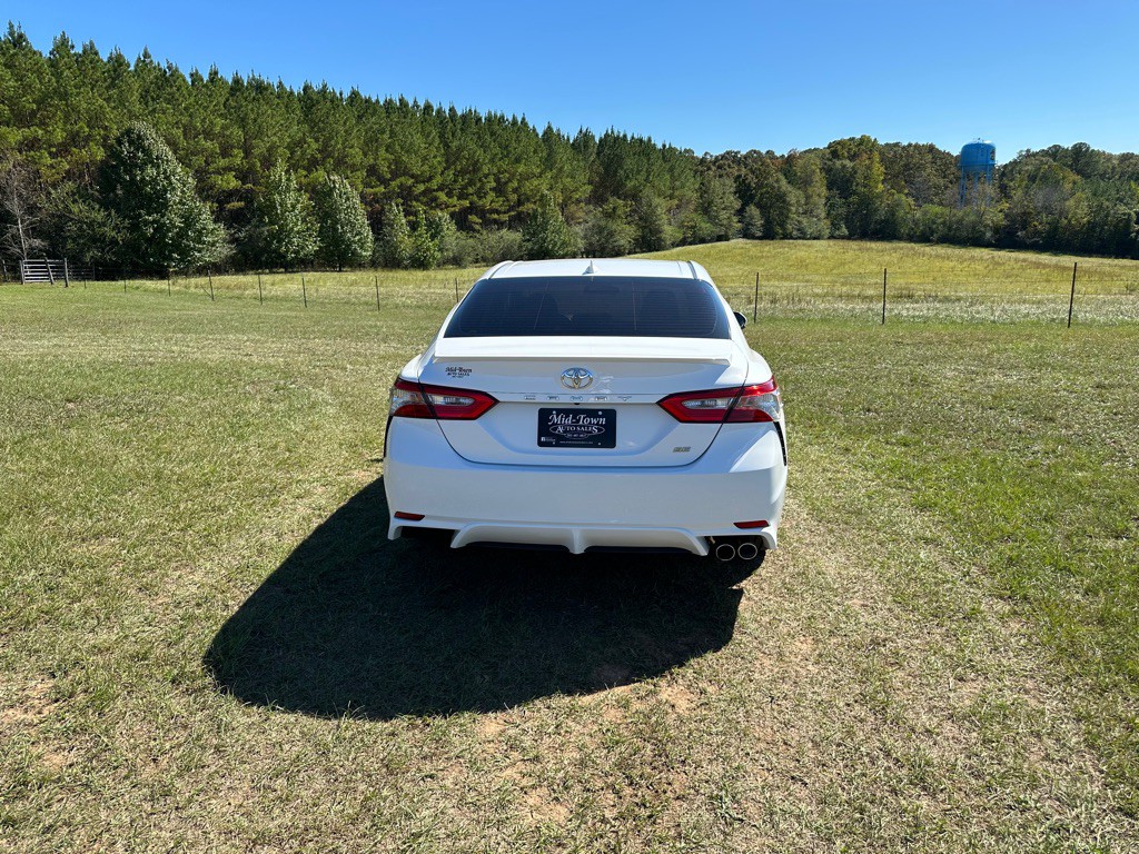 2019 Toyota Camry Image 6