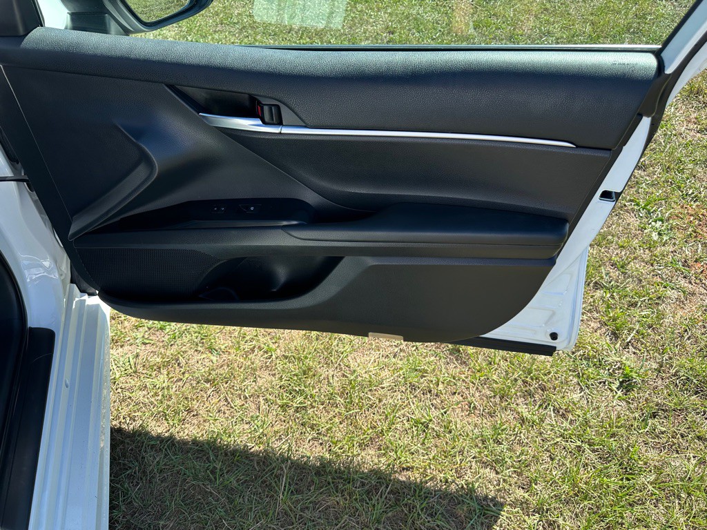 2019 Toyota Camry Image 15