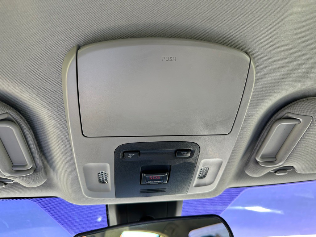 2019 Toyota Camry Image 21