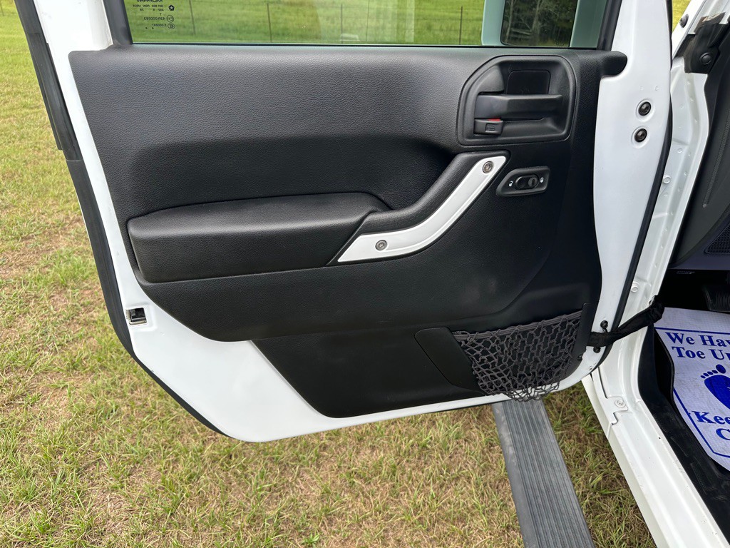 2017 Jeep Wrangler Unlimited Image 11
