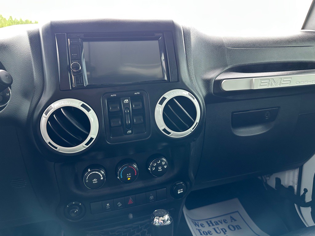 2017 Jeep Wrangler Unlimited Image 19