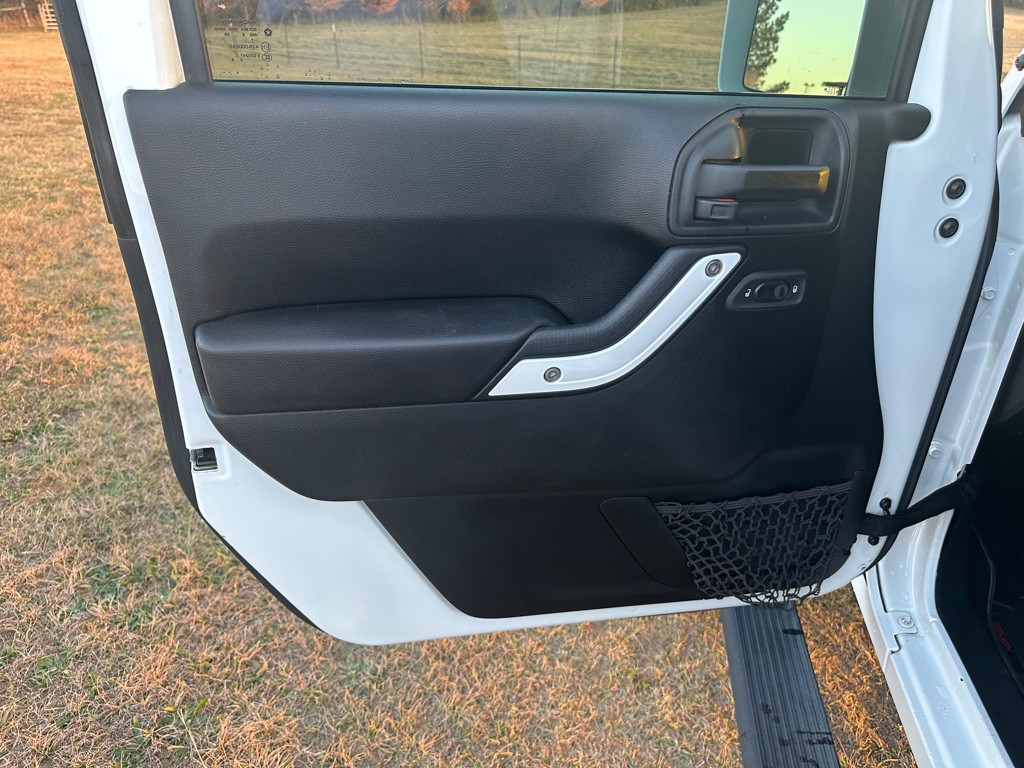 2017 Jeep Wrangler Unlimited Image 11