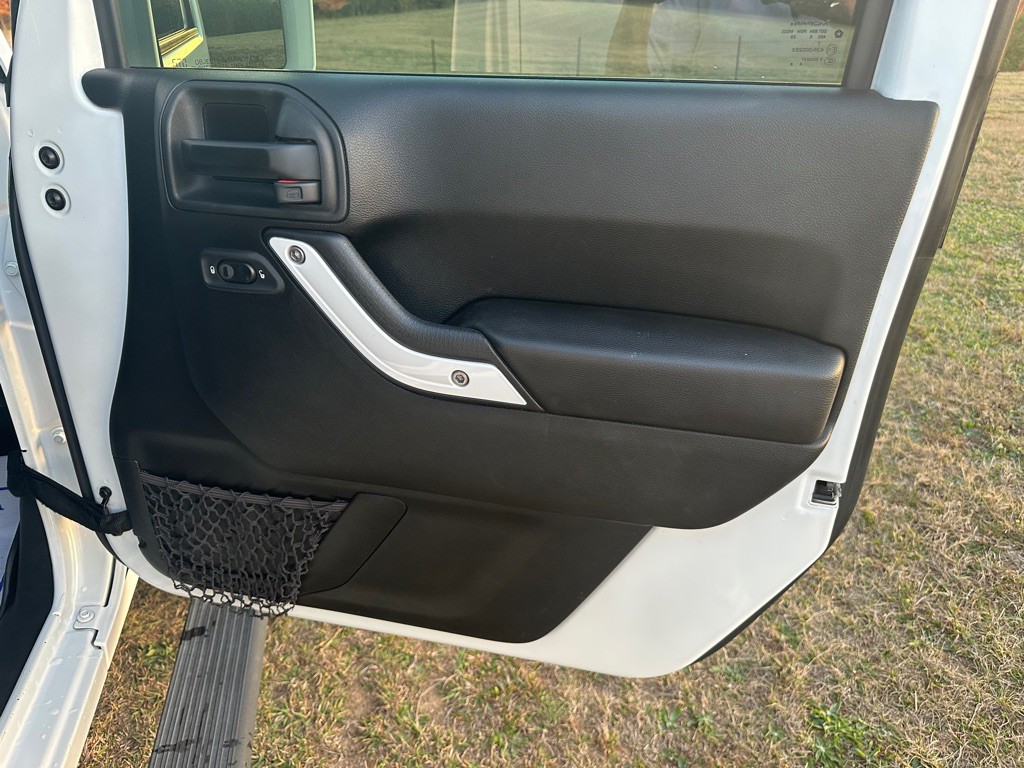 2017 Jeep Wrangler Unlimited Image 15