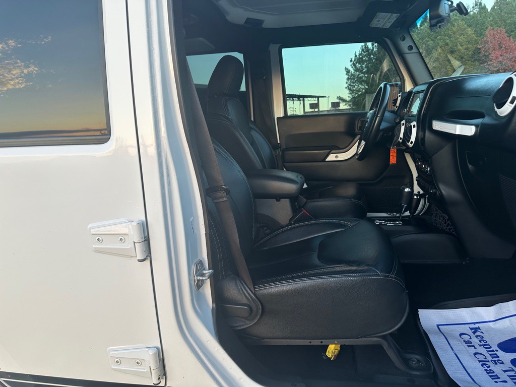 2017 Jeep Wrangler Unlimited Image 16