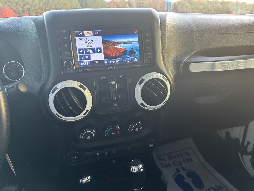 2017 Jeep Wrangler Unlimited Image 19