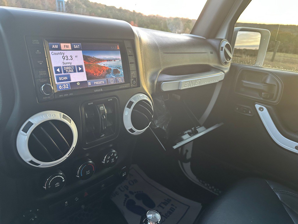 2017 Jeep Wrangler Unlimited Image 20