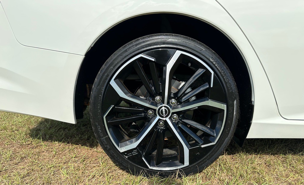 2024 Nissan Altima Image 10