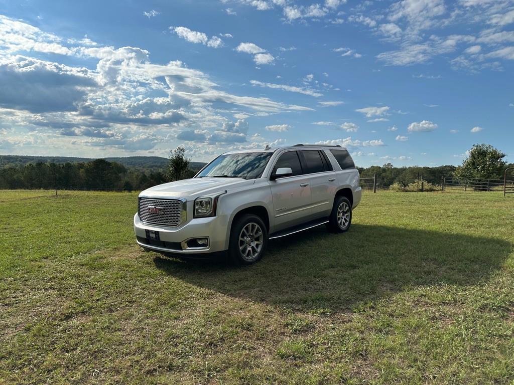 2017 GMC Yukon Image 1