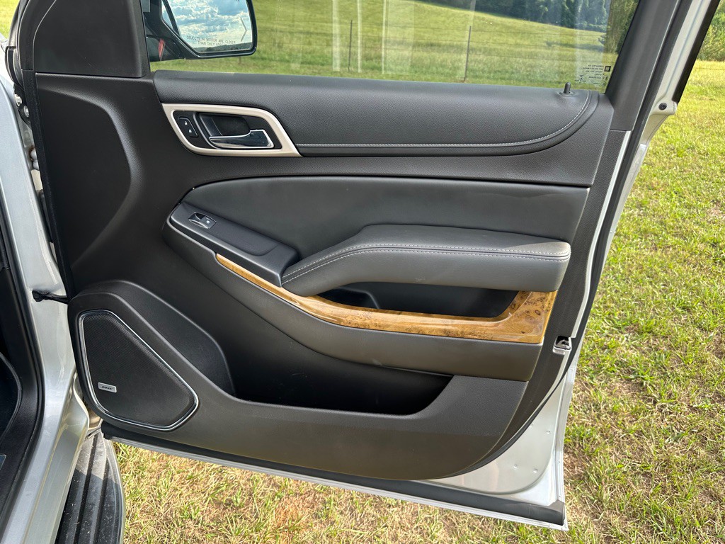 2017 GMC Yukon Image 16