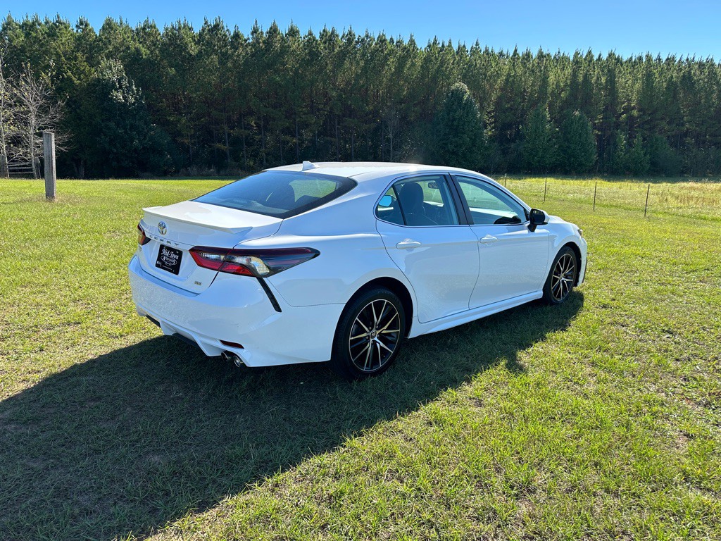 2021 Toyota Camry Image 4