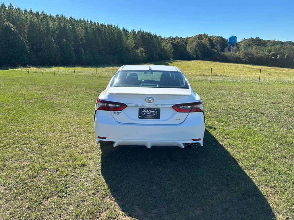 2021 Toyota Camry Image 6