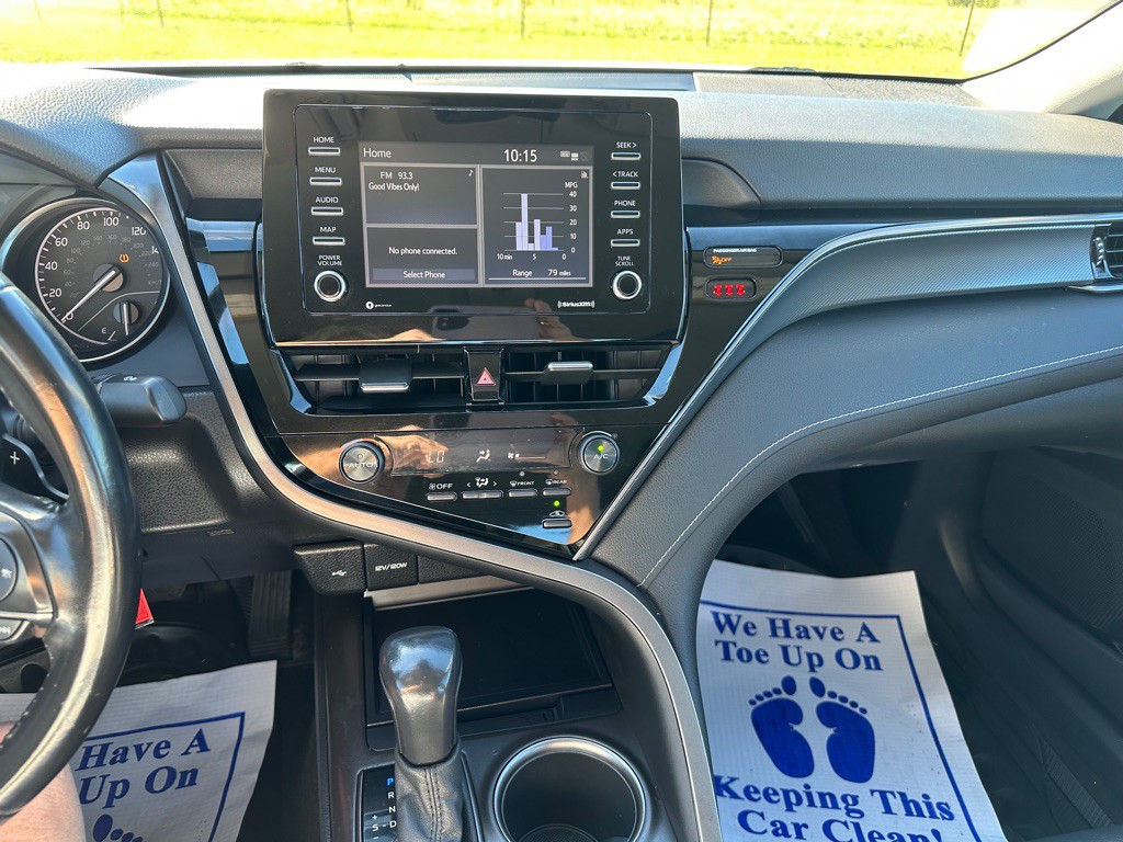 2021 Toyota Camry Image 19