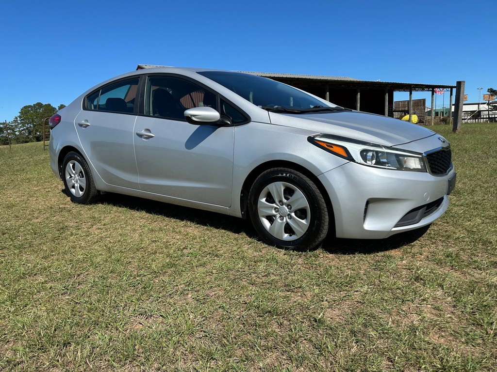2018 Kia Forte Image 2