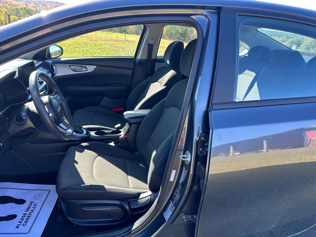 2023 Kia Forte Image 12