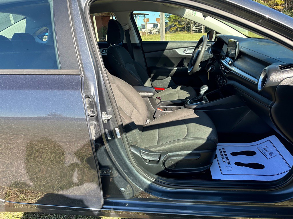 2023 Kia Forte Image 16