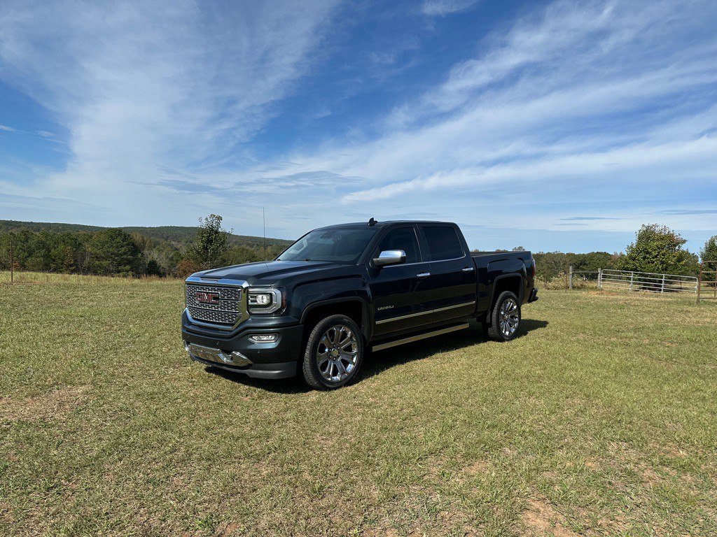2018 GMC Sierra Image 1