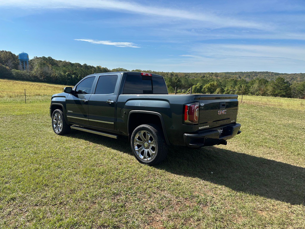 2018 GMC Sierra Image 3
