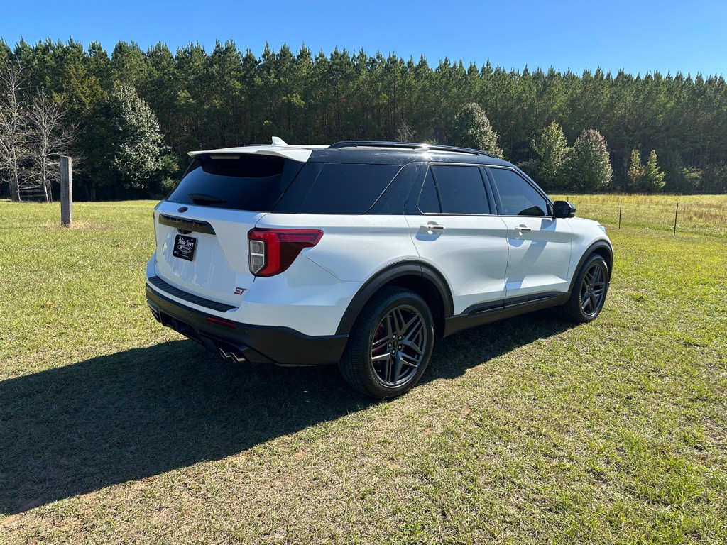 2020 Ford Explorer Image 4