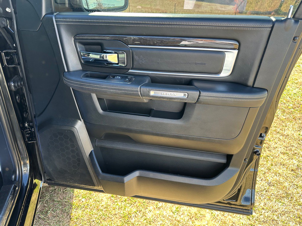 2017 RAM 1500 Image 17