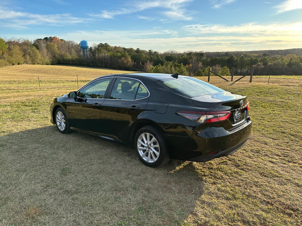 2023 Toyota Camry Image 3