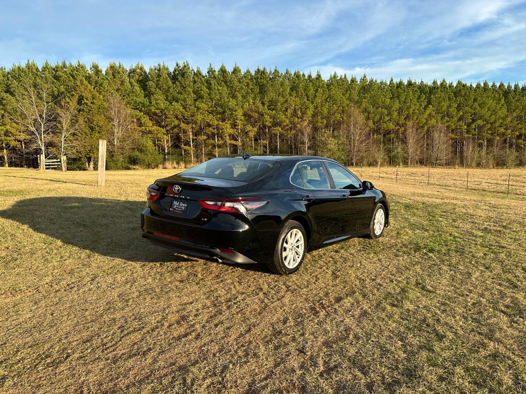 2023 Toyota Camry Image 4