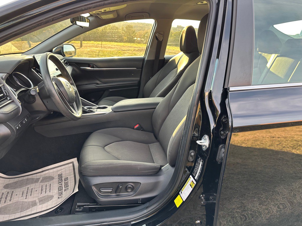 2023 Toyota Camry Image 12